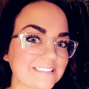 Meet your Posher, Molly